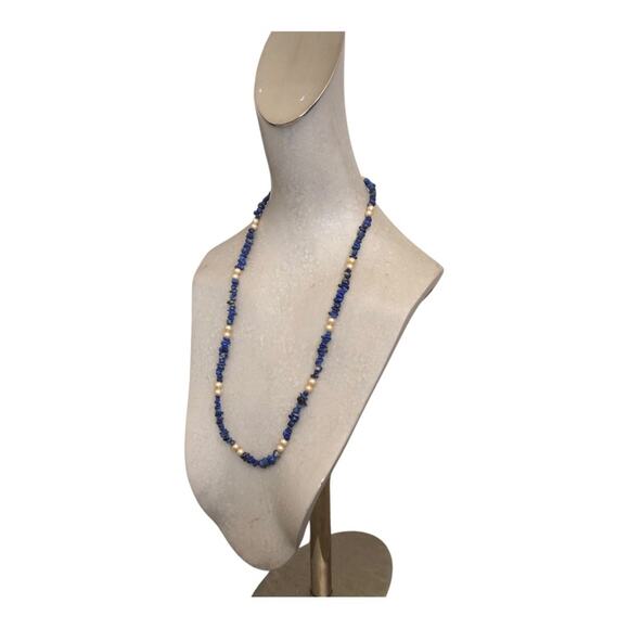 Retro 80's Beaded Blue Faux Pearl Beads Timeless Classic Lightweight Necklace - Picture 5 of 8